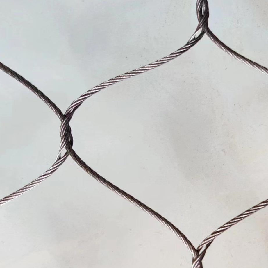 1.5" x 1.5" Bird Netting Stainless Steel 304 10' x 60' Roll Nature and Black Oxide Color For Zoo and Self Aviaries