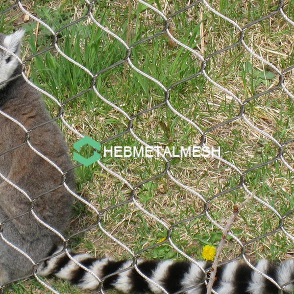 1.5" x 1.5" x 5/64" Stainless steel rope mesh sample